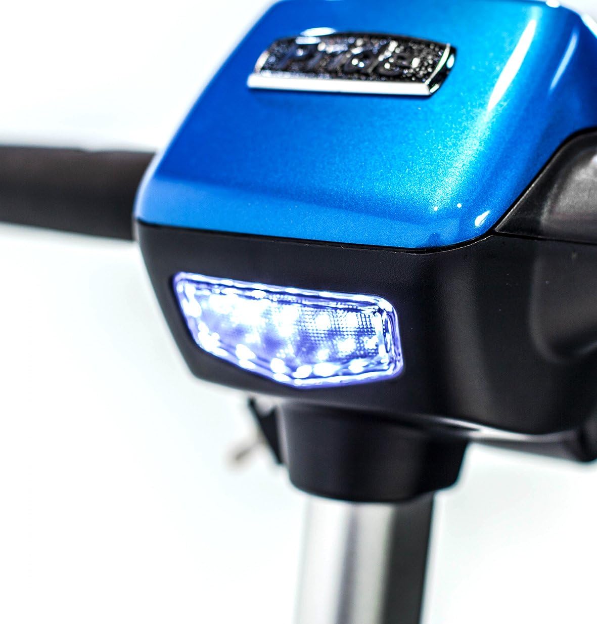 Revo 2.0 4-Wheel Pride Mobility Electric Scooter S67 + Challenger Folding Rear Basket J950