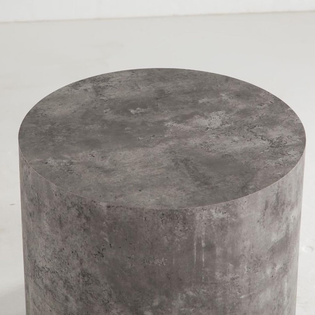 WILLIAMSPACE Nesting Coffee Table Set of 2, Matte Grey Round Wooden Coffee Tables Modern Circle Center Table for Small Space Living Room Bedroom Accent End Side Table, No Assembling (Stone Gray)