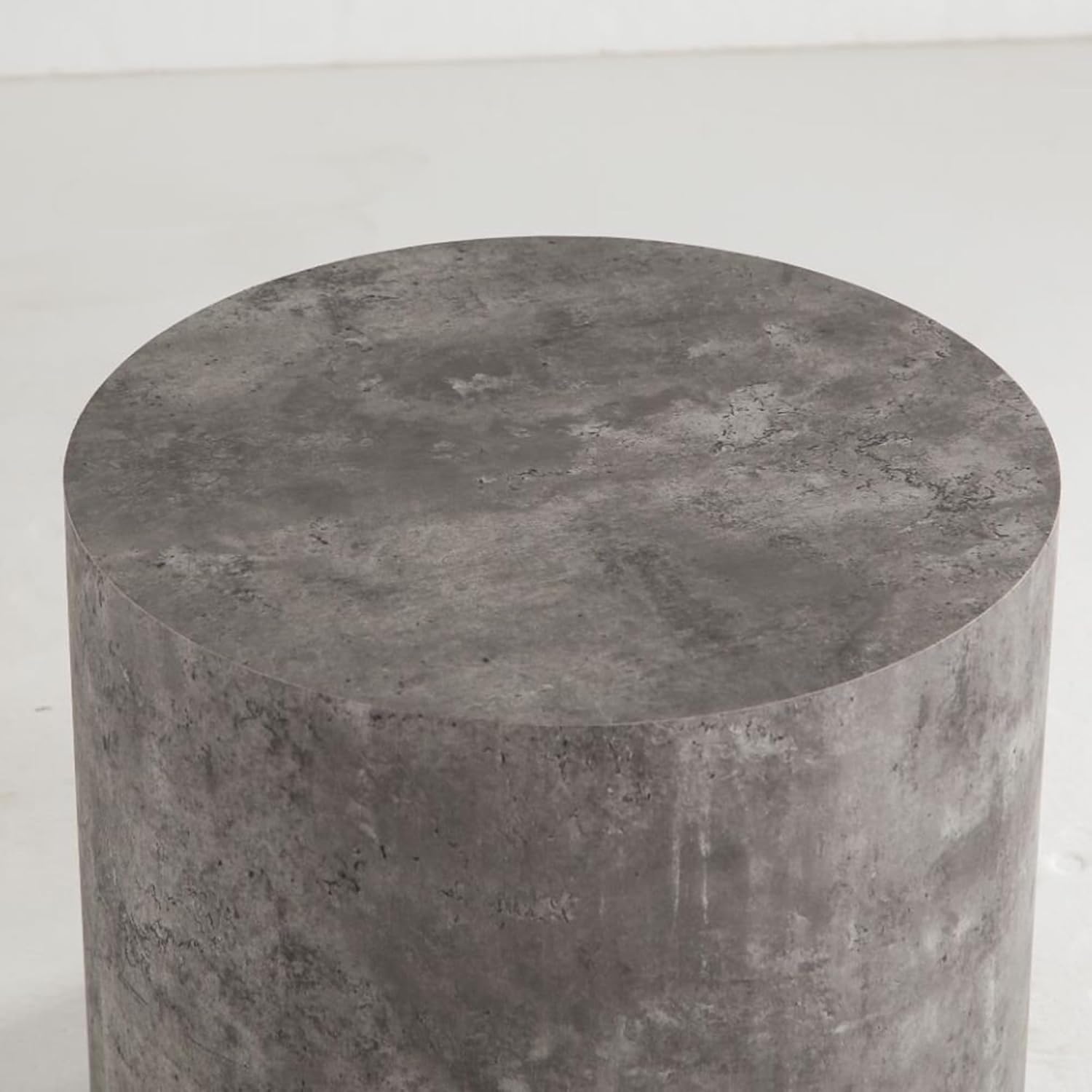 WILLIAMSPACE Nesting Coffee Table Set of 2, Matte Grey Round Wooden Coffee Tables Modern Circle Center Table for Small Space Living Room Bedroom Accent End Side Table, No Assembling (Stone Gray)