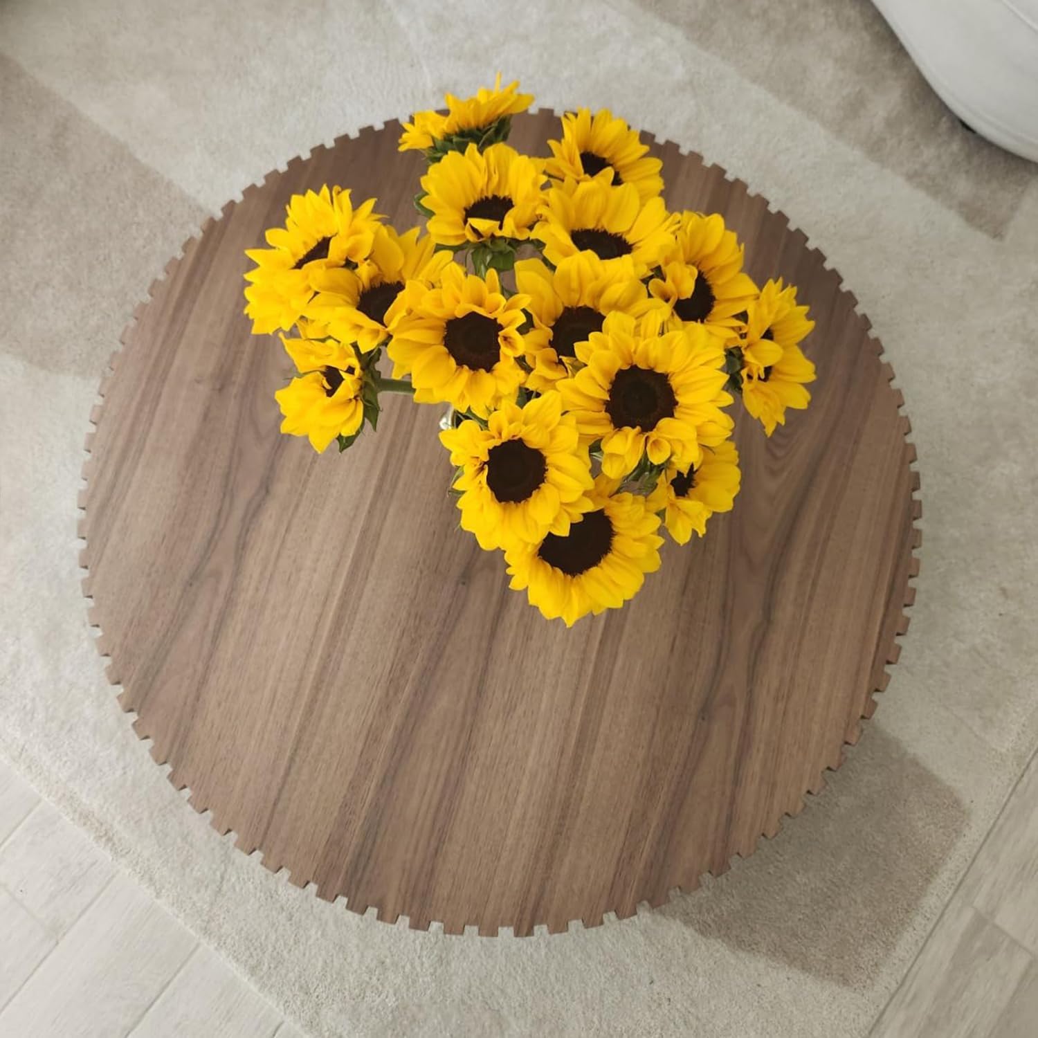 31.49'' Round Coffee Table Modern Wood Coffee Table for Living Room, Contemporary Circle Fluted Drum Style, Easy Assembly, Walnut (ø31.49'' x 13.77'')