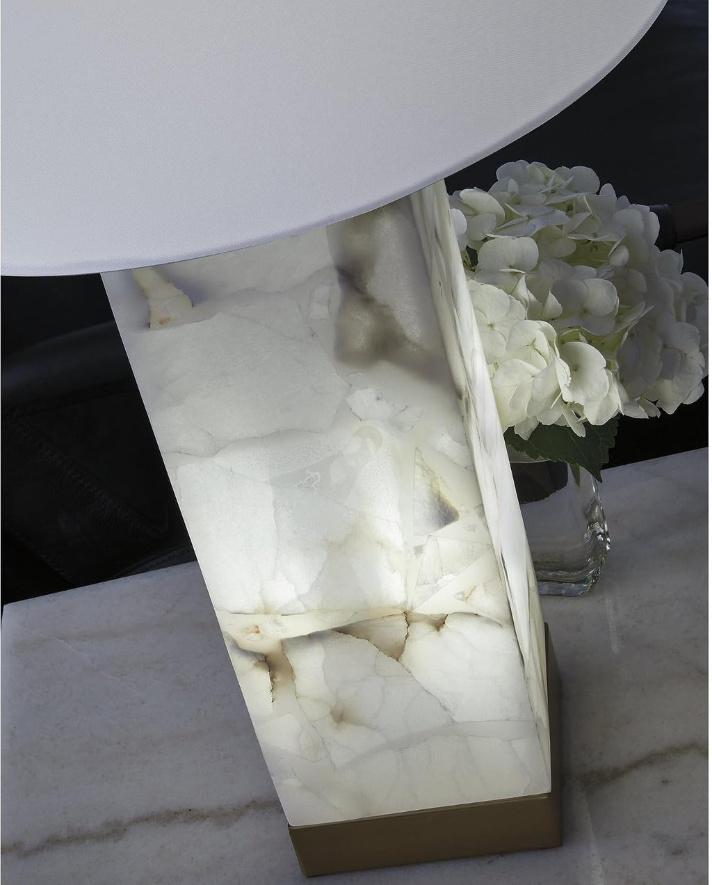 Signature Design by Ashley Linderfield Contemporary Metal Table Lamp with 3-Way Switch, White & Metallic