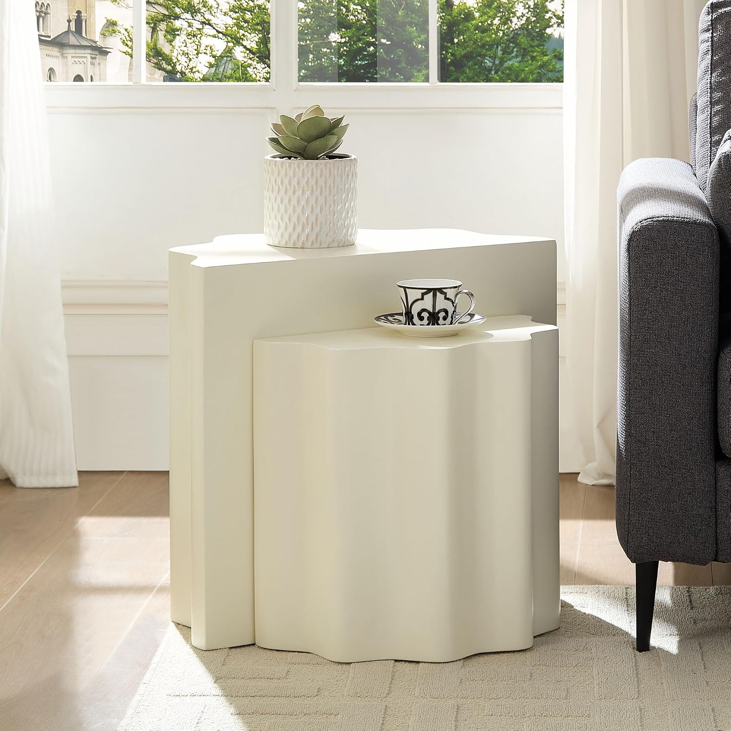 WILLIAMSPACE Nesting Coffee Table Set of 2 for Living Room, Modern Circle Center Table with Wavy Edges Design, Accent End Side Table for Small Space, No Need Assembly (Fiberglass, 22.05'+16.93')