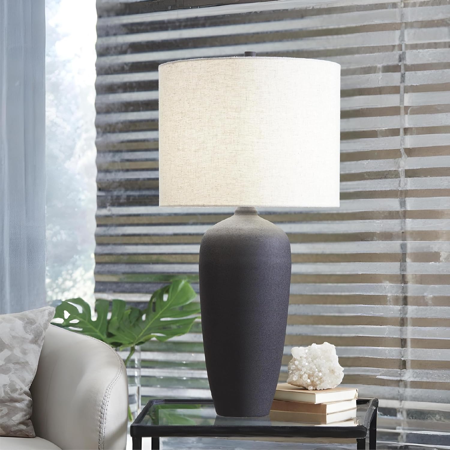 Signature Design by Ashley Ryenburg Modern Table Lamp with 3-Way Switch and Drum Shade, Black