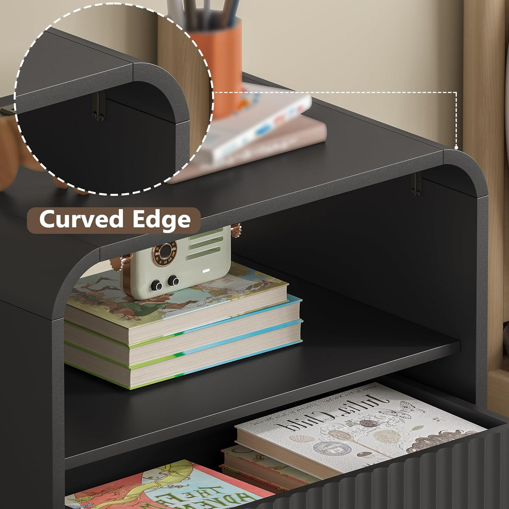 BORNOON Dresser with 2 Drawers and Charging Station, Fluted Bedside Table with Round Curved Corner, Hidden Handles, 2 AC Outlets and 2 USB Ports, Modern Wood End Table with Open Shelf for Bedroom