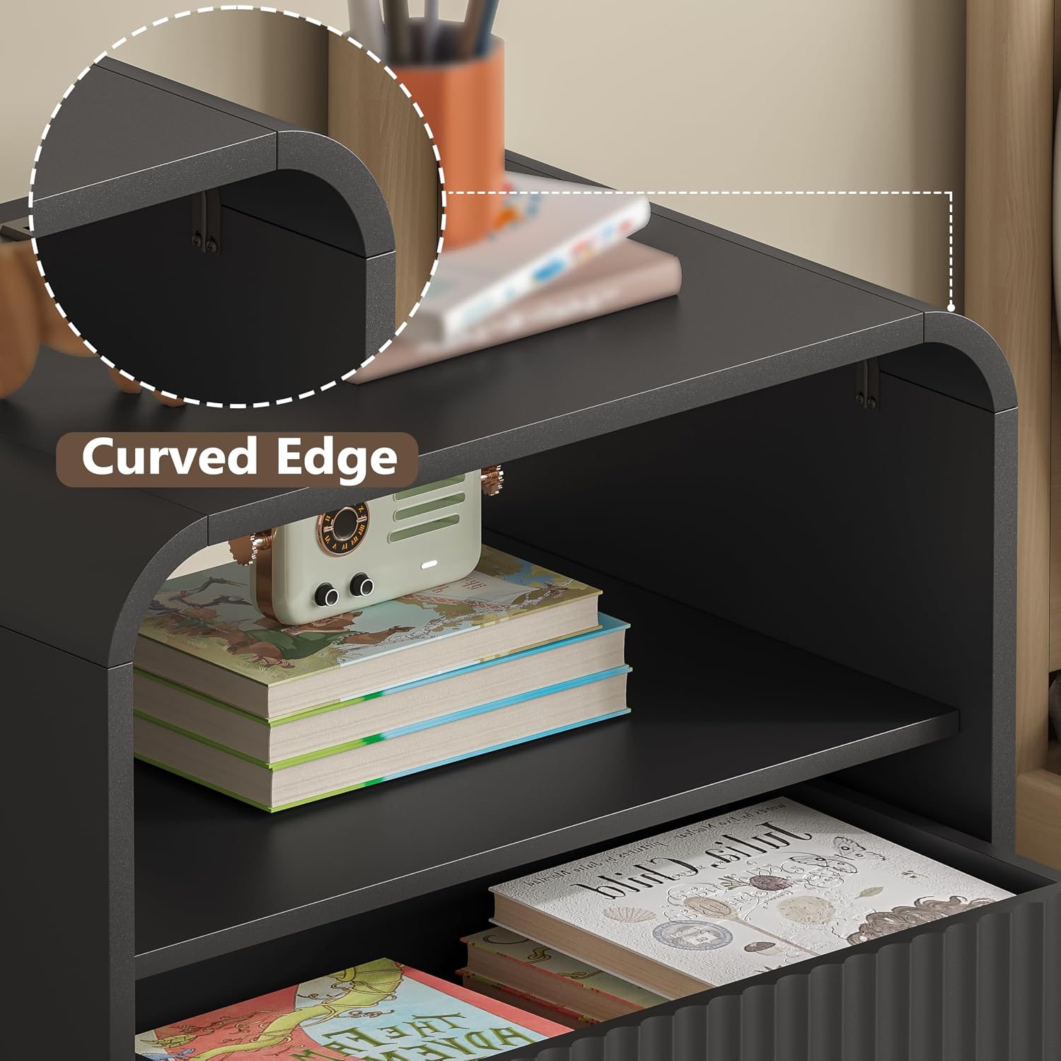 BORNOON Dresser with 2 Drawers and Charging Station, Fluted Bedside Table with Round Curved Corner, Hidden Handles, 2 AC Outlets and 2 USB Ports, Modern Wood End Table with Open Shelf for Bedroom