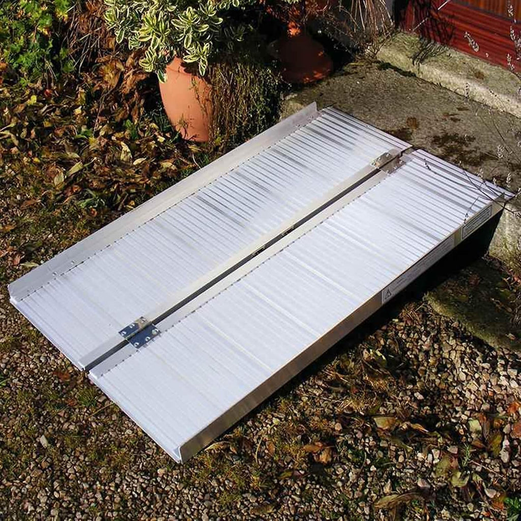 Portable Wheelchair Ramp-Lightweight Folding Ramp.Durable Aluminium,Carry Handle,No Tools Required,Threshold,Kerbs,Wheelchair,Scooter,Disability,Easy to Store