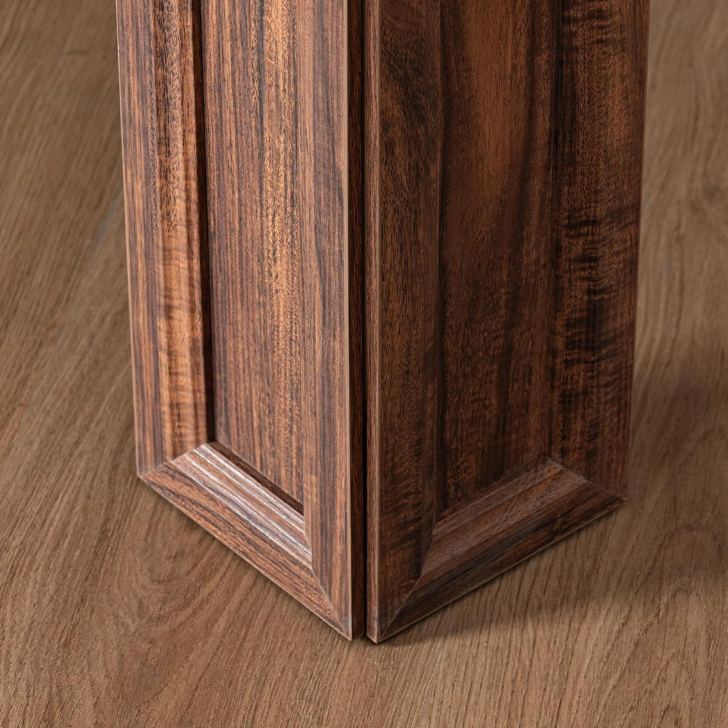 Square Coffee Table for Living Room, 39.4'' Farmhouse Wood Grain Finish Coffee Table with Carved Legs, Rustic Simple Style Center Table, Easy Assembly, Walnut Wood