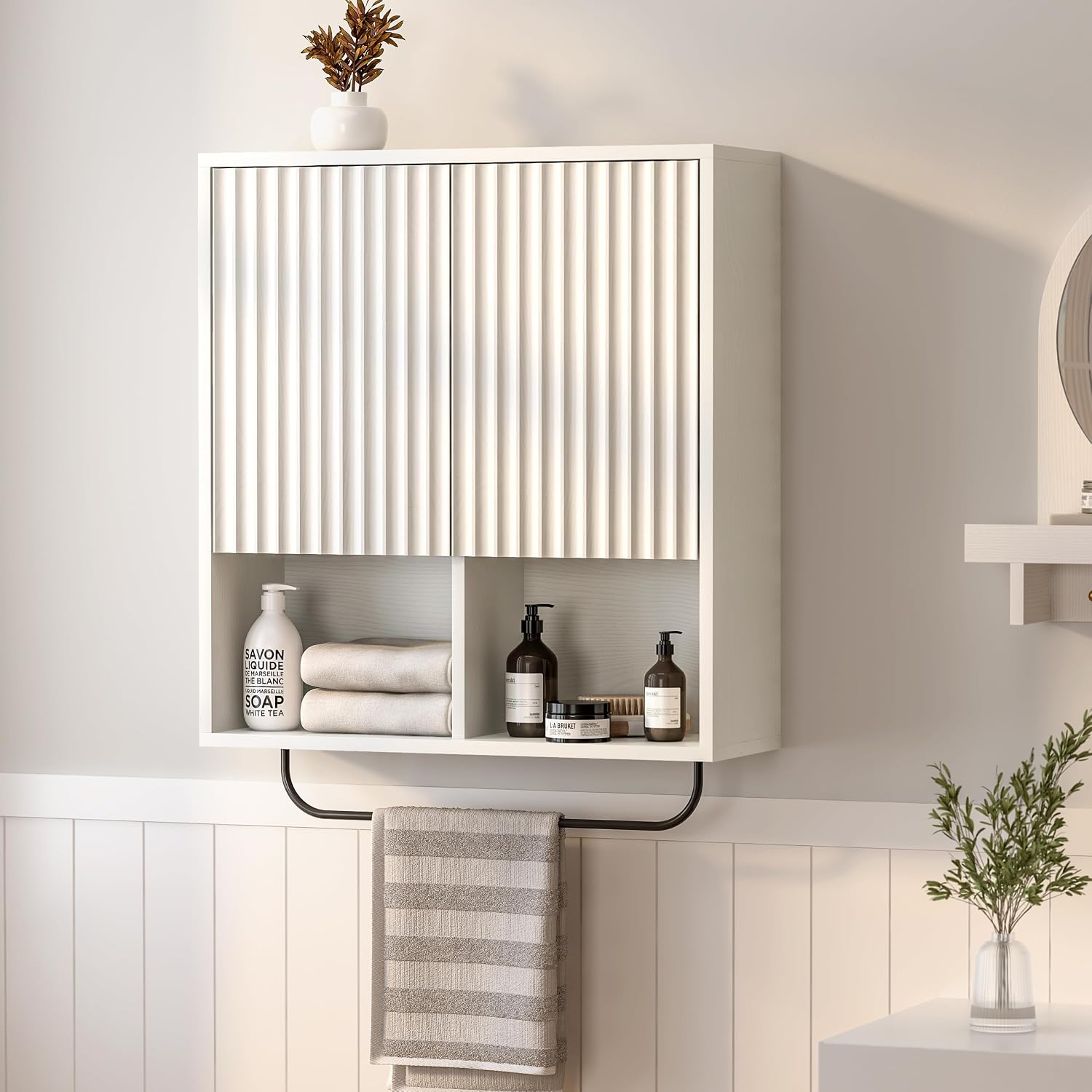 EYYTHUNG Fluted Wall Cabinet Set of 2, Wooden Bathroom Medicine Cabinet Storage with 2 Doors, Adjustable Shelf and Towels Bar, Modern Wall Mount Large Floating Cabinet for Kitchen White