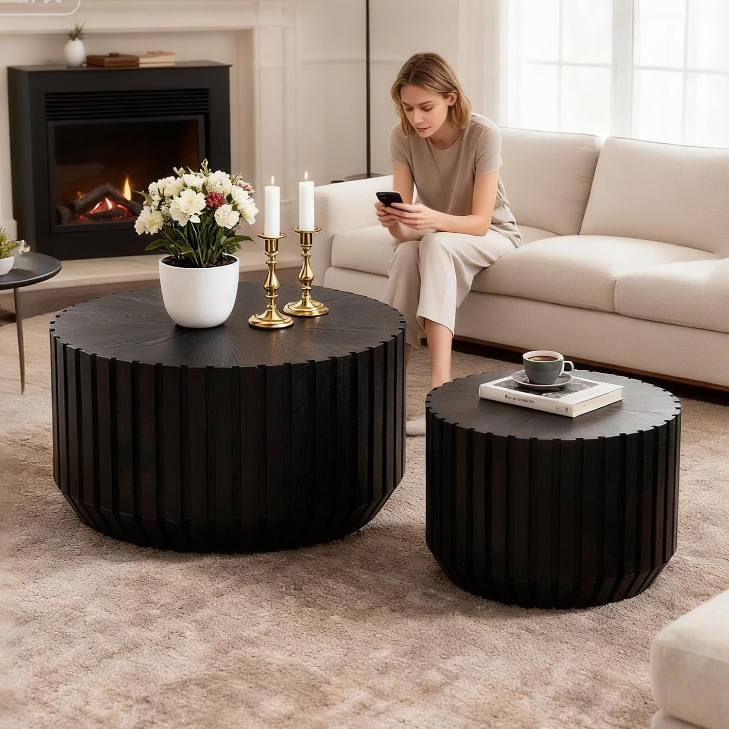 Black Round Nesting Tables for Living Room, Set of 2, Nesting Coffee Table Wooden Fluted Coffee Table, Modern Small Circle Center Tabel End Side Table for Farmhouse Apartment Office
