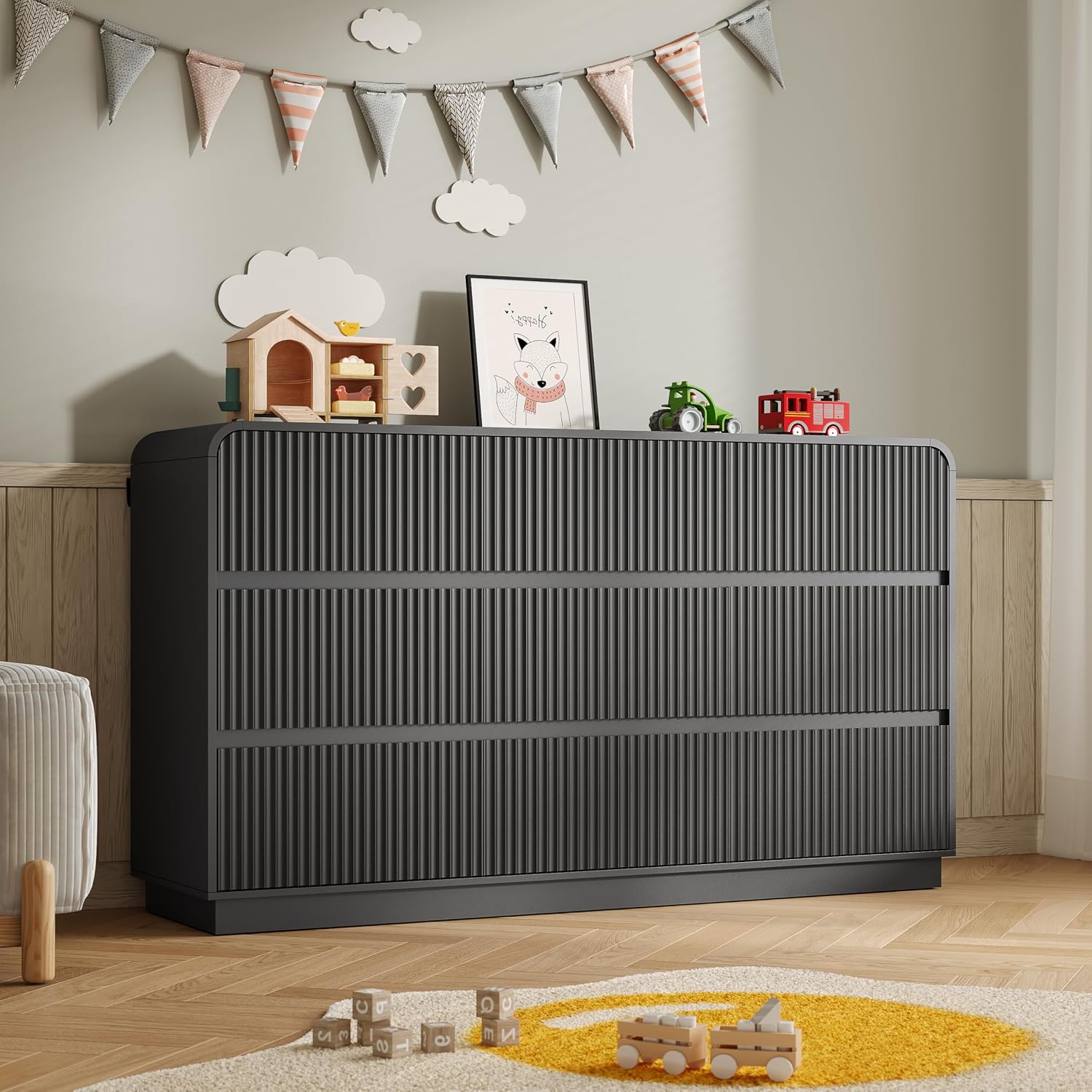 BORNOON Dresser for Bedroom with 9 Drawers, Fluted Chest of Drawers with Round Curved Corner, Hidden Handles, Modern Wood Storage Organizer for Bedroom, Nursery, Living Room