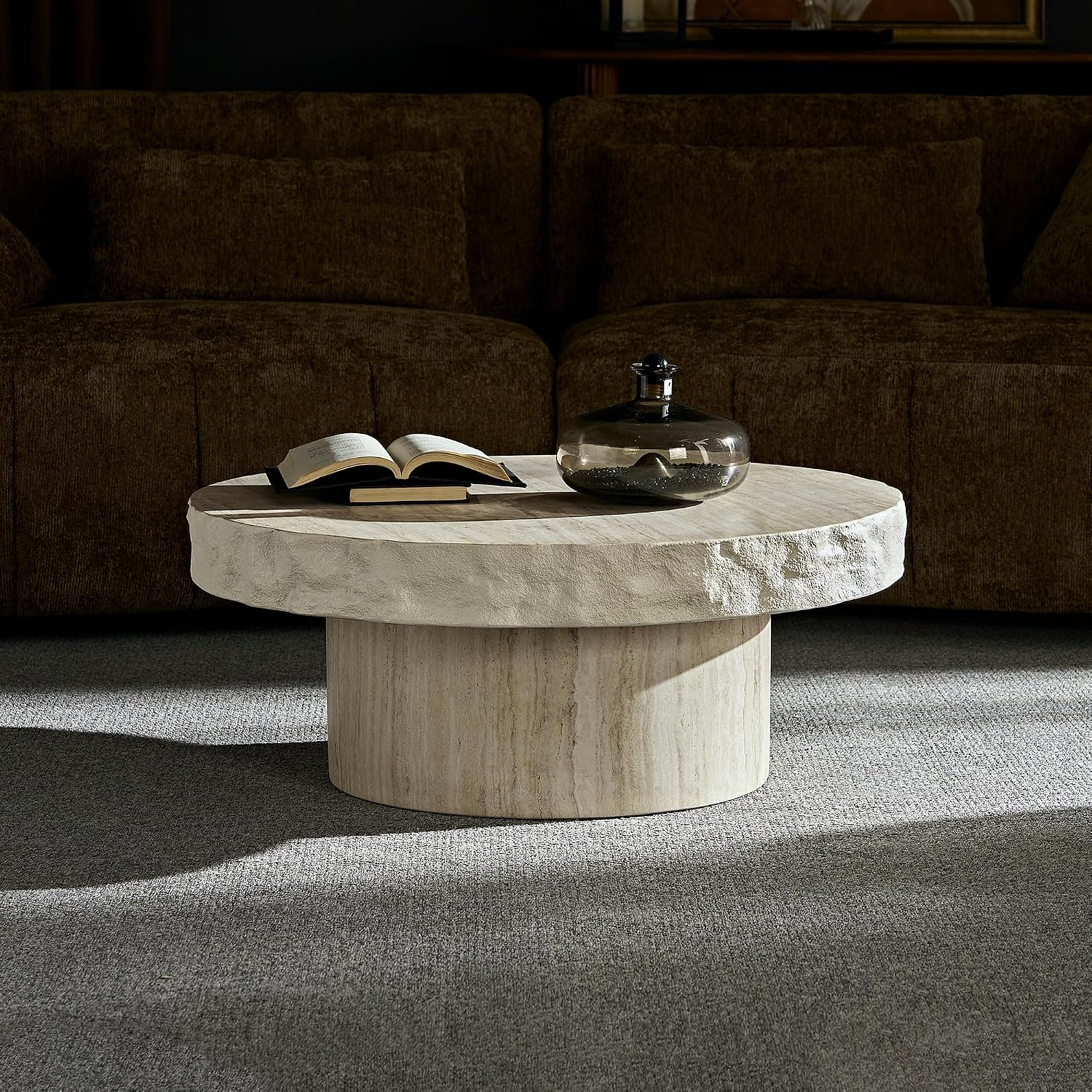 WILLIAMSPACE 31.69' Round Coffee Table with Faux Mars Pattern for Living Room, Modern Fiberglass Circle Travertine Center Table with Base, Faux Stone Tea Table for Apartment, No Need Assembly (Beige)