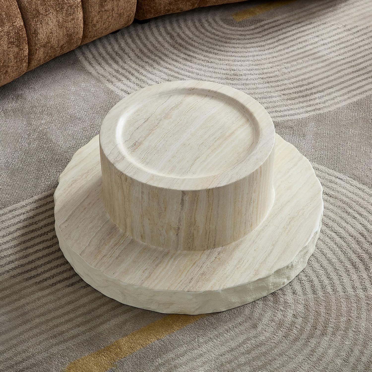 WILLIAMSPACE 31.69' Round Coffee Table with Faux Mars Pattern for Living Room, Modern Fiberglass Circle Travertine Center Table with Base, Faux Stone Tea Table for Apartment, No Need Assembly (Beige)